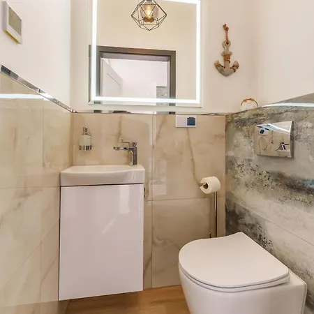 Apartment Perlowa Przystan Leu King *
